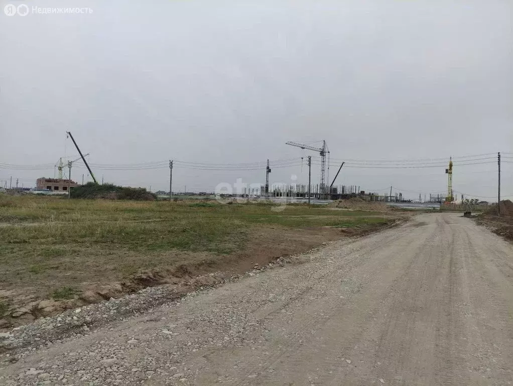 Участок в село Белый Яр, Российская улица (14.7 м) - Фото 1