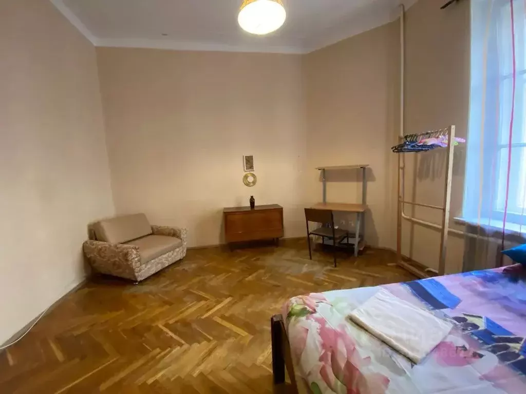 Комната Санкт-Петербург 14-я Васильевского острова линия, 11/38 - Фото 1