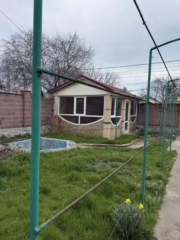 Дом в Крым, Симферополь ул. Бассейная (250 м) - Фото 2