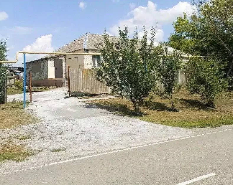 Дом в Белгородская область, Новооскольский муниципальный округ, с. ... - Фото 1