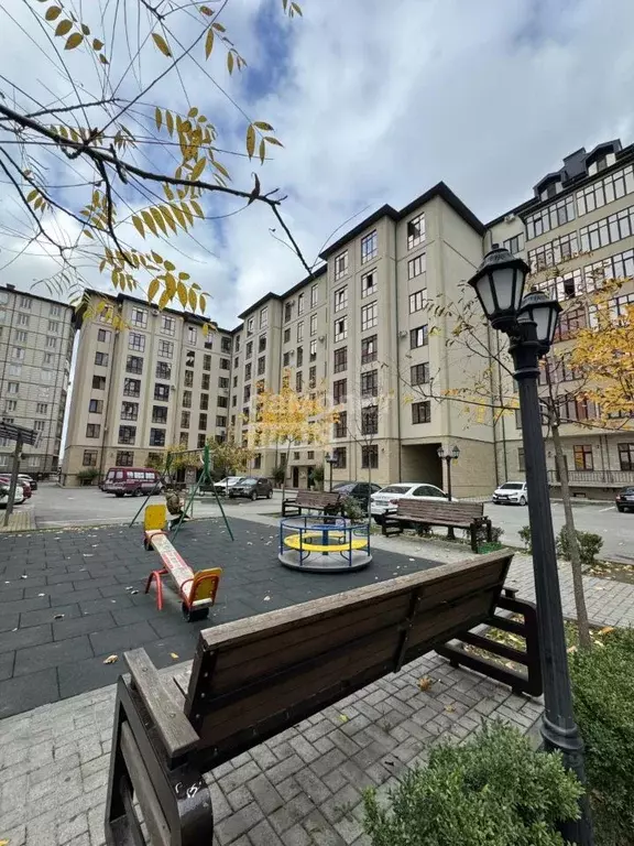 2-к кв. Кабардино-Балкария, Нальчик ул. Чернышевского, 201Е (74.0 м) - Фото 2