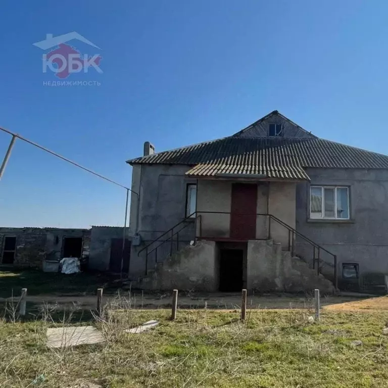 Дом в Крым, Сакский район, Ромашкинское с/пос, с. Колоски  (125 м) - Фото 1