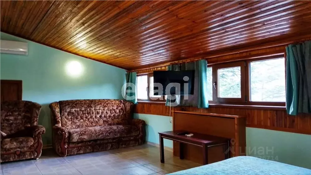 Дом в Крым, Алушта ул. Садовая, 16 (1361 м) - Фото 1