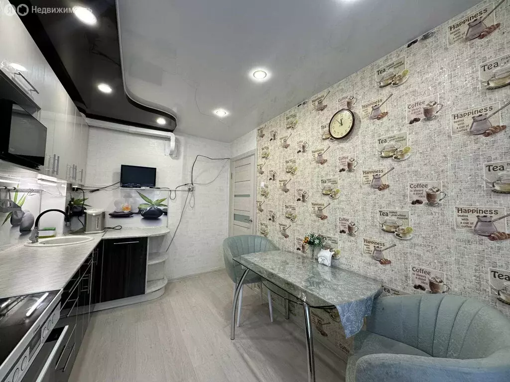 3-комнатная квартира: Киров, Ленинский район, улица Блюхера, 32 (71 м) - Фото 1