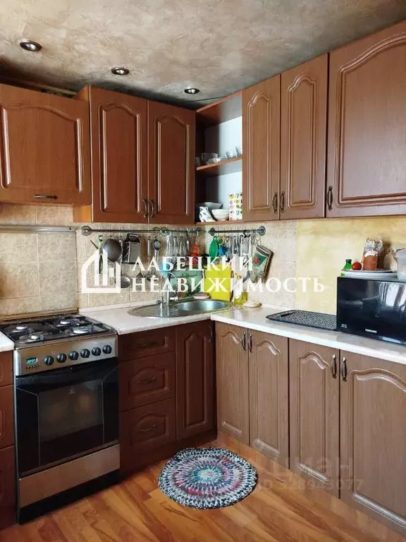 2-к кв. Крым, Евпатория ул. Интернациональная, 35 (59.7 м) - Фото 1
