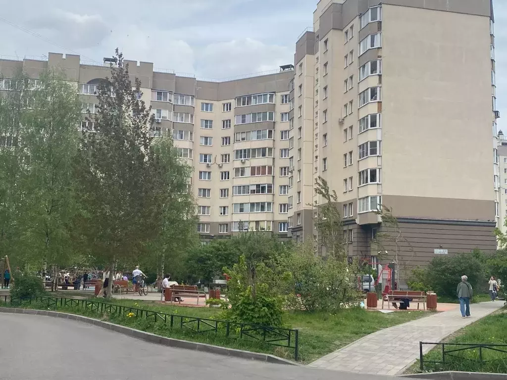 3-к кв. Санкт-Петербург ул. Оптиков, 52к2 (95.5 м) - Фото 1