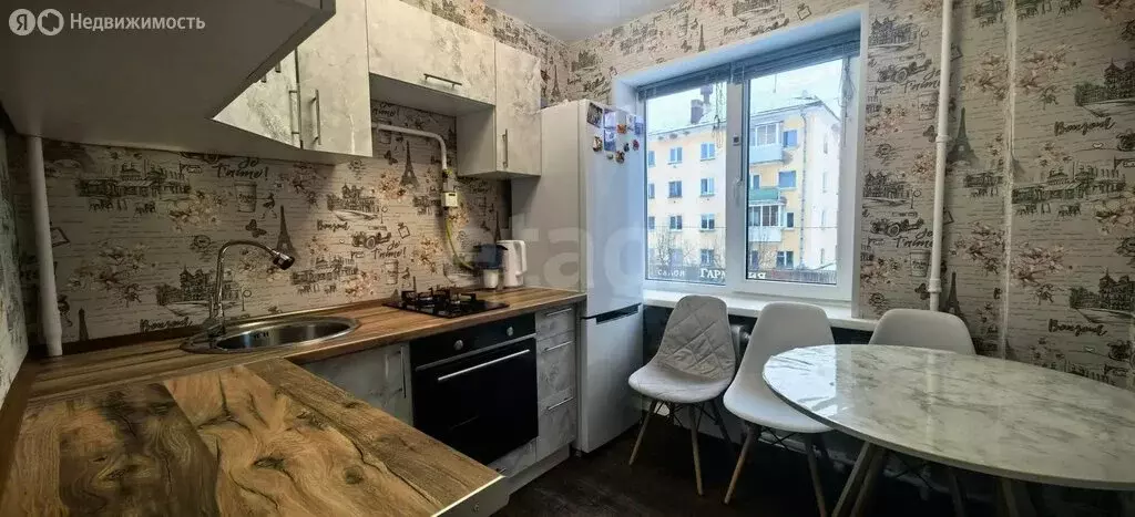 3-комнатная квартира: Озерск, улица Блюхера, 21 (55 м) - Фото 1