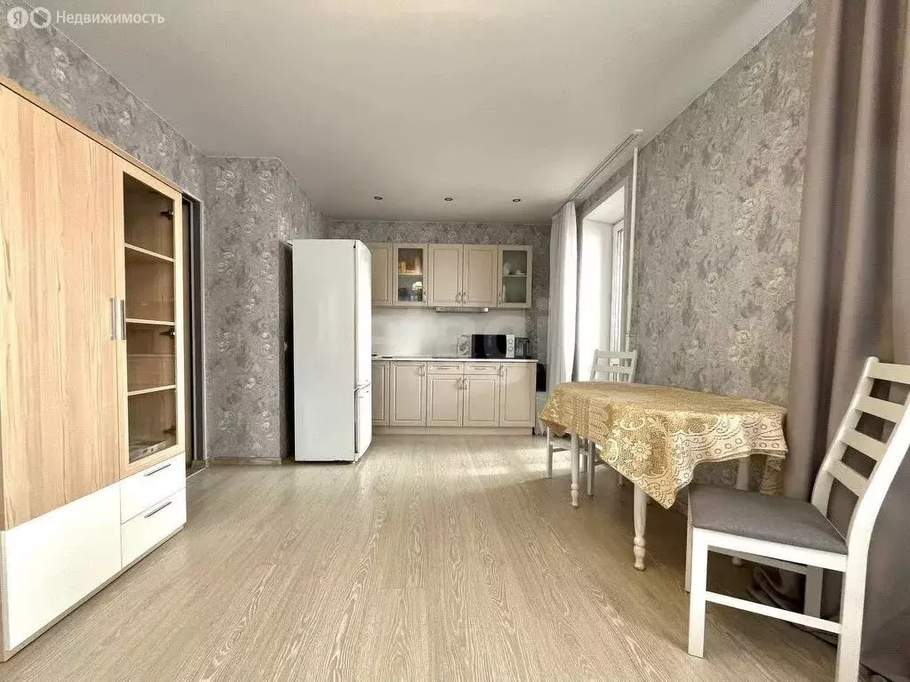 1-комнатная квартира: Киров, Социалистическая улица, 11 (47 м) - Фото 0