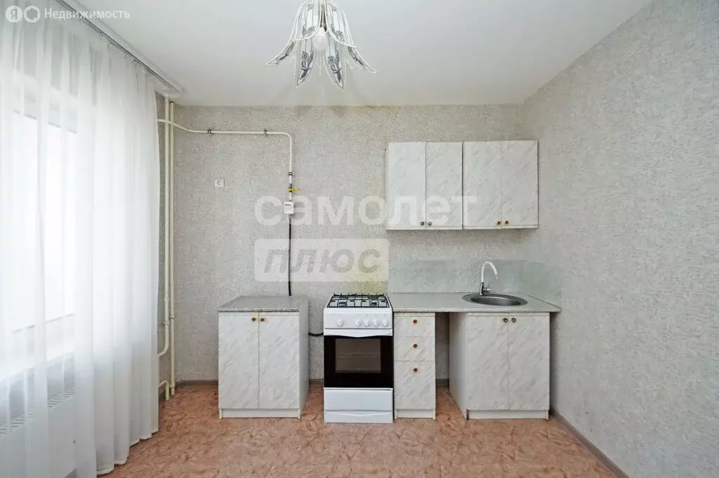 1-комнатная квартира: Омск, 1-й Амурский проезд, 5 (40.2 м) - Фото 2