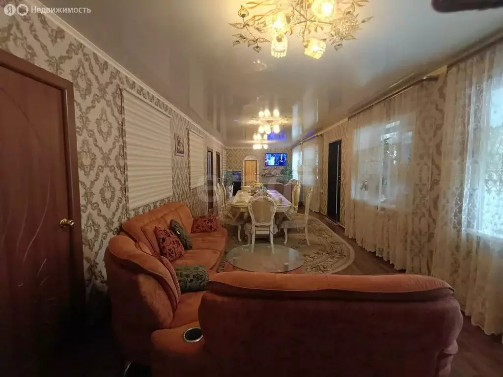 Дом в городской посёлок Берёзовка, улица Нестерова (176 м) - Фото 2