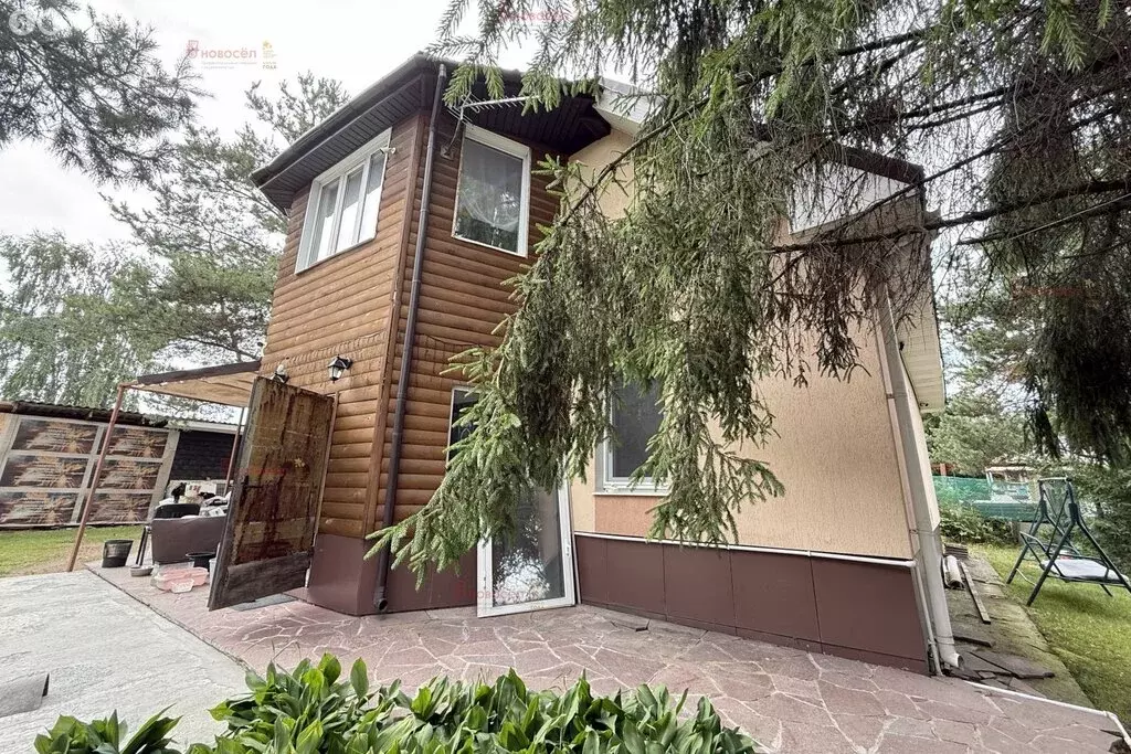 Дом в Екатеринбург, СНТ Монолит (250 м) - Фото 1