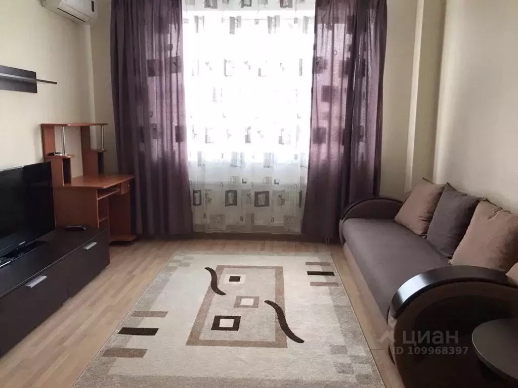 1-к кв. Волгоградская область, Волгоград ул. Им. Циолковского, 37 ... - Фото 1