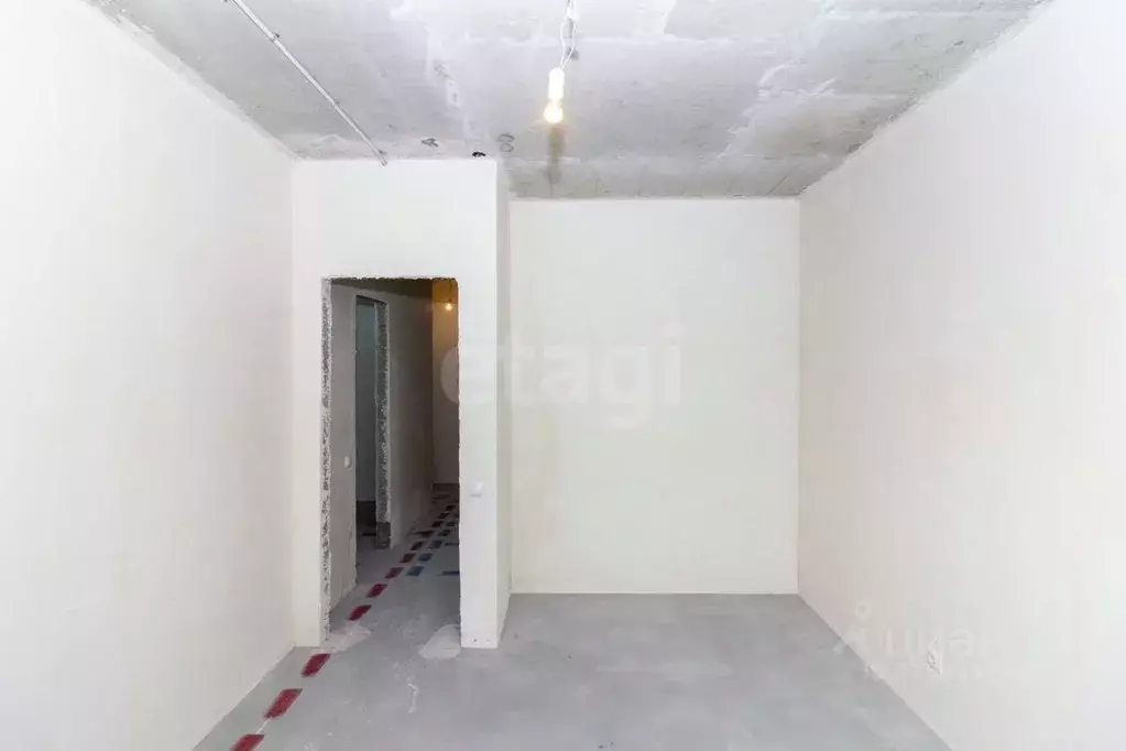 2-к кв. Тюменская область, Тюмень ул. Фармана Салманова, 15 (51.5 м) - Фото 1