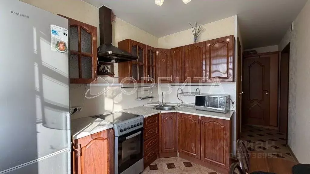 2-к кв. Тюменская область, Тюмень ул. 30 лет Победы, 50 (42.7 м) - Фото 2