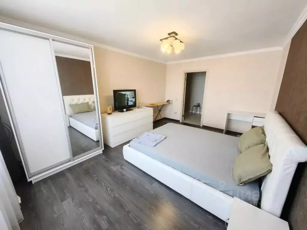 2-к кв. Тюменская область, Тюмень ул. Николая Семенова, 23к1 (70.0 м) - Фото 1