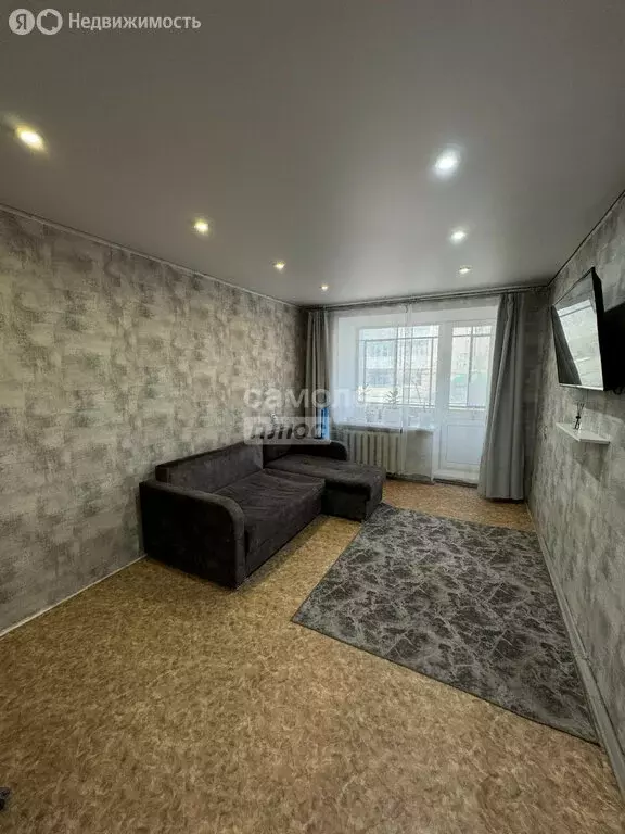 2-комнатная квартира: Октябрьский, 21-й микрорайон, 10 (44.2 м) - Фото 1