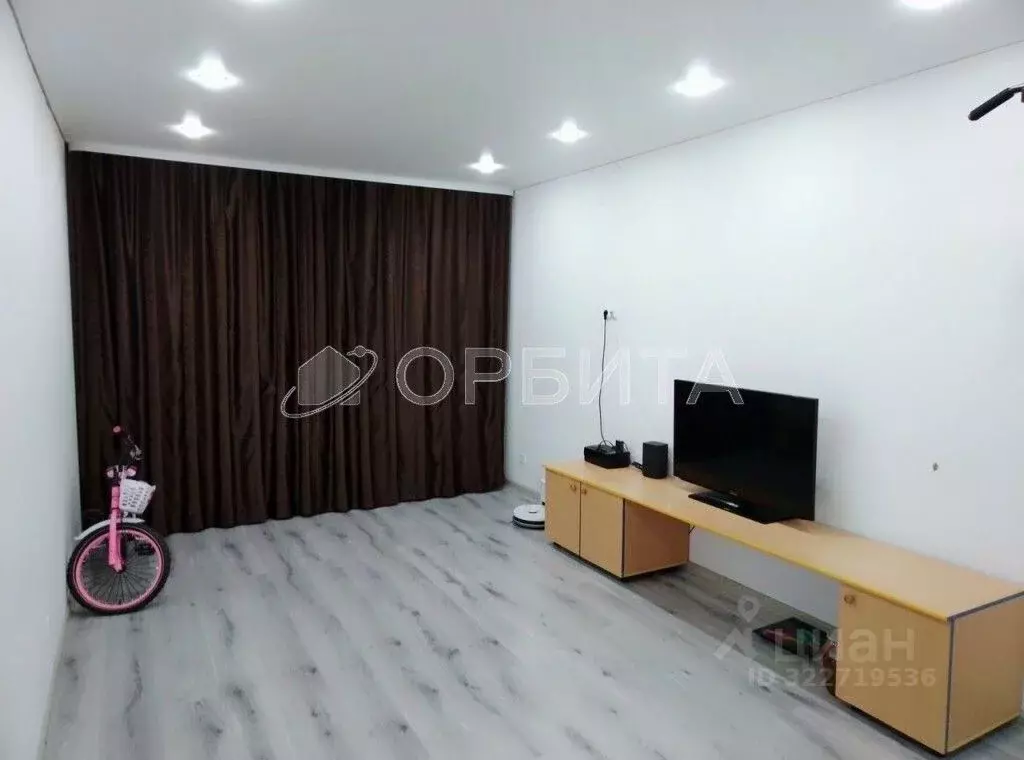 4-к кв. Тюменская область, Тюмень Заречный проезд, 31 (82.9 м) - Фото 0