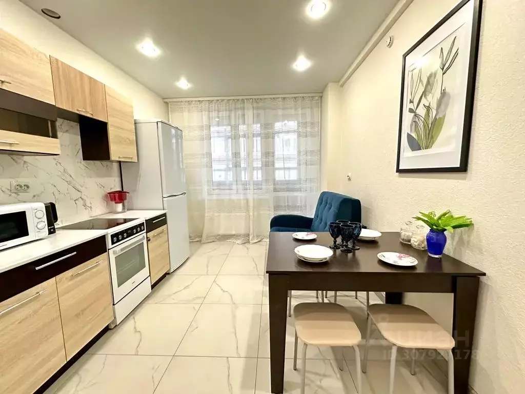 1-к кв. Тюменская область, Тюмень Заречный проезд, 39Ак2 (50.0 м) - Фото 2