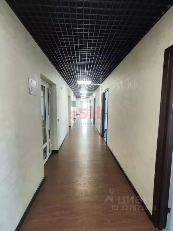 Офис в Омская область, Омск Бульварная ул., 7к1 (600 м) - Фото 1