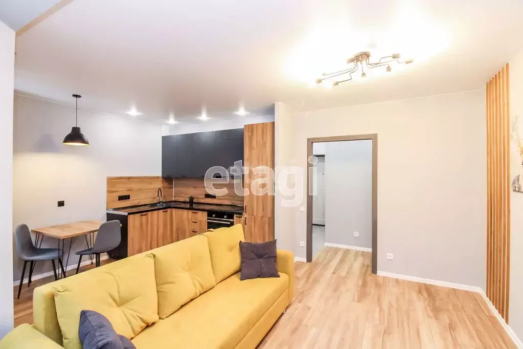 1-к кв. Тюменская область, Тюмень Одесская ул., 48А (58.0 м) - Фото 2