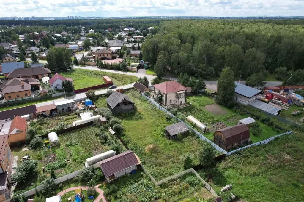 Участок в Тюменская область, Тюмень Березняковский мкр, ул. Георгия ... - Фото 0