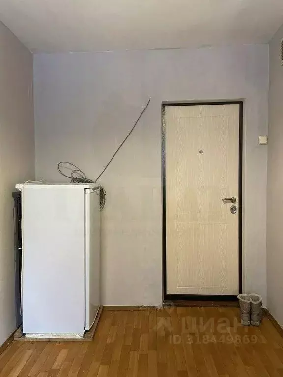 Комната Свердловская область, Екатеринбург ул. Стрелочников, 1 (9.5 м) - Фото 1