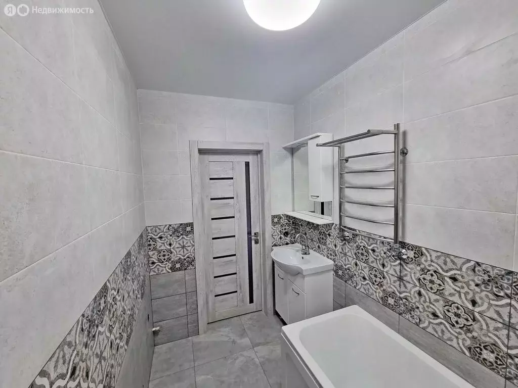 2-комнатная квартира: Таганрог, улица Победы, 108 (64.2 м) - Фото 0