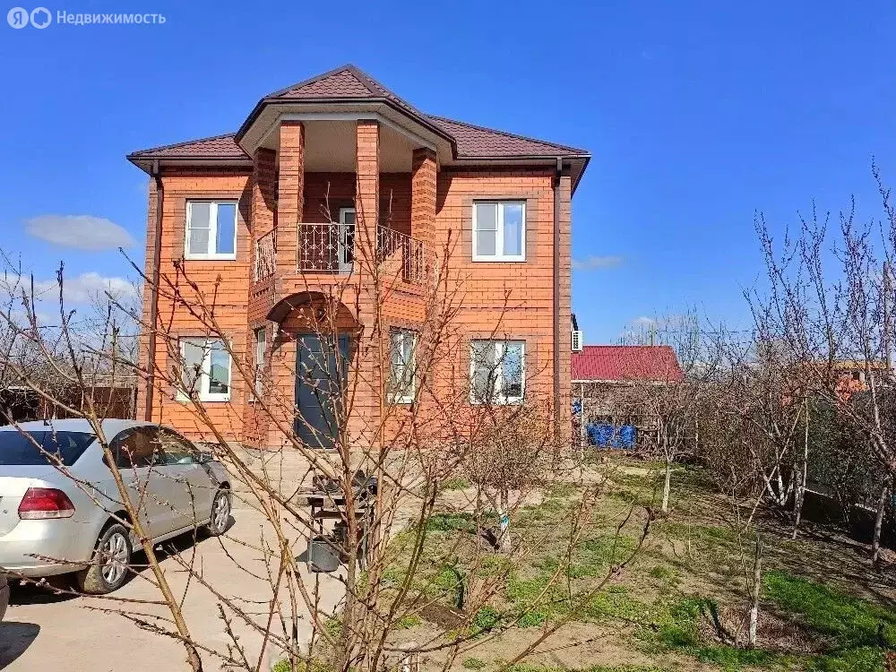 Дом в Астрахань, Саранская улица, 2Д (200 м) - Фото 1