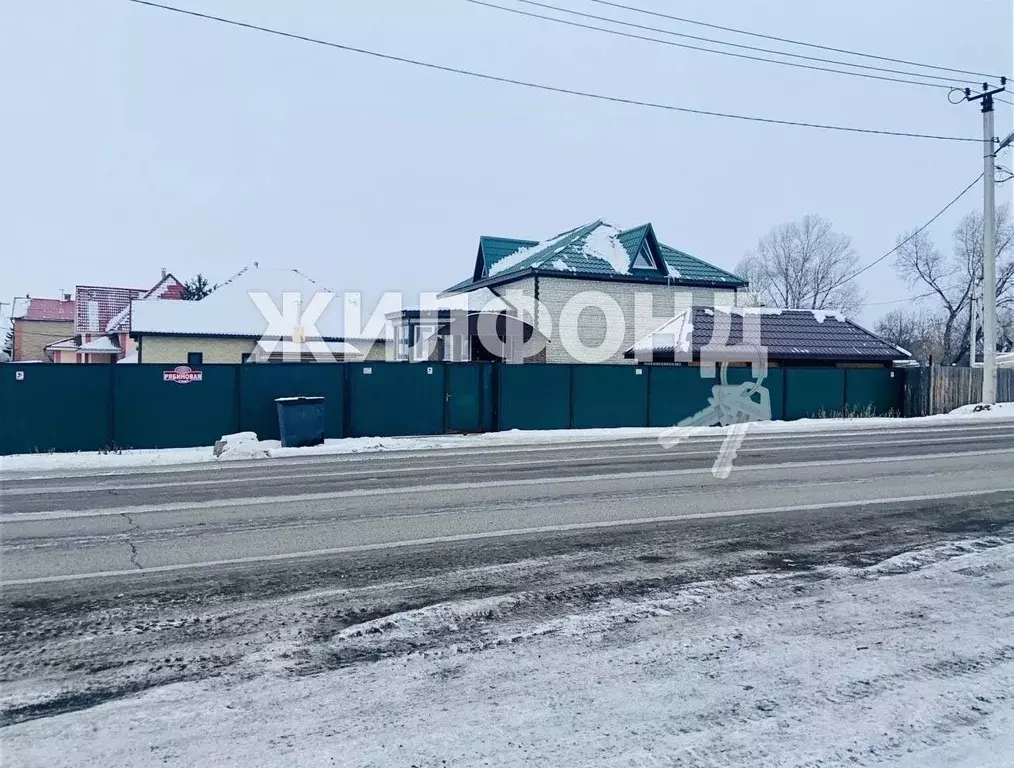 Дом в Хакасия, Абакан Рябиновая ул. (228 м) - Фото 1