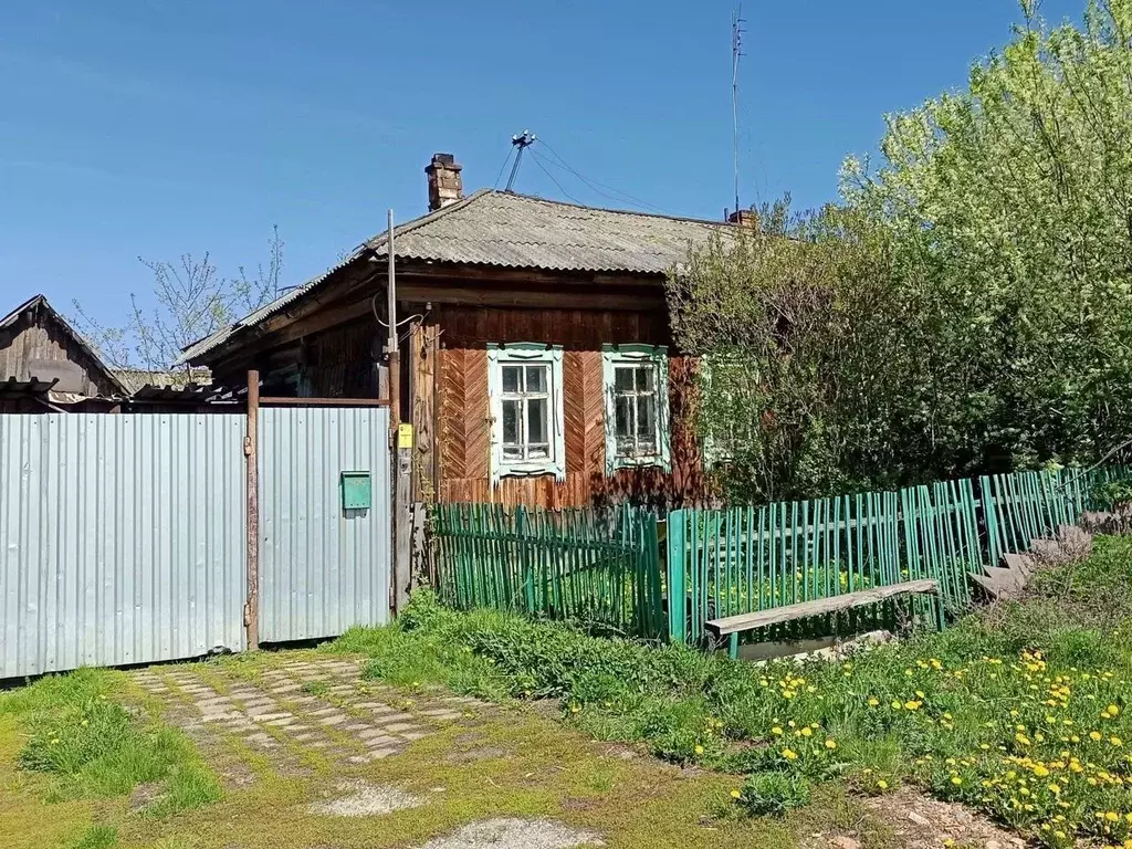 Дом в Свердловская область, Первоуральск городской округ, пос. ... - Фото 0