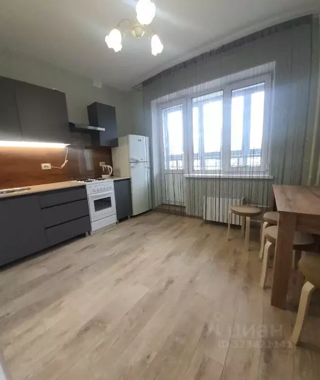 1-к кв. Омская область, Омск проезд 4-й Амурский, 9 (37.0 м) - Фото 1