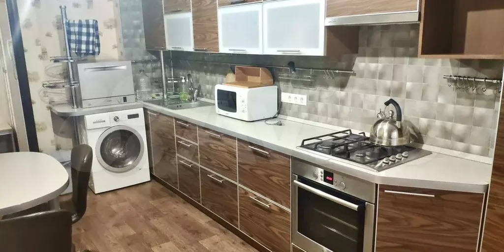 3-к. квартира, 72 м, 2/9 эт. - Фото 0