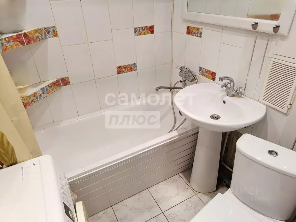 3-к кв. Рязанская область, Рязань ул. Белякова, 10 (54.9 м) - Фото 0