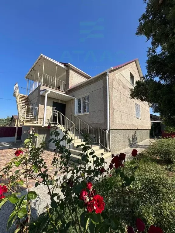 Дом в Крым, Сакский район, с. Фрунзе ул. Цветочная, 9 (180 м) - Фото 2