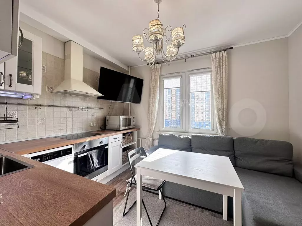1-к. квартира, 38 м, 7/12 эт. - Фото 1