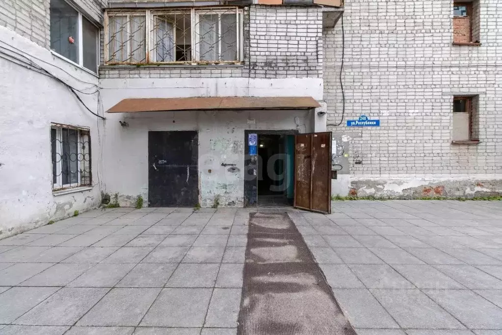 Комната Тюменская область, Тюмень ул. Республики, 248 (17.2 м) - Фото 1