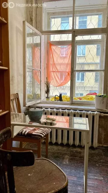 3-комнатная квартира: Санкт-Петербург, 4-я линия Васильевского ... - Фото 2