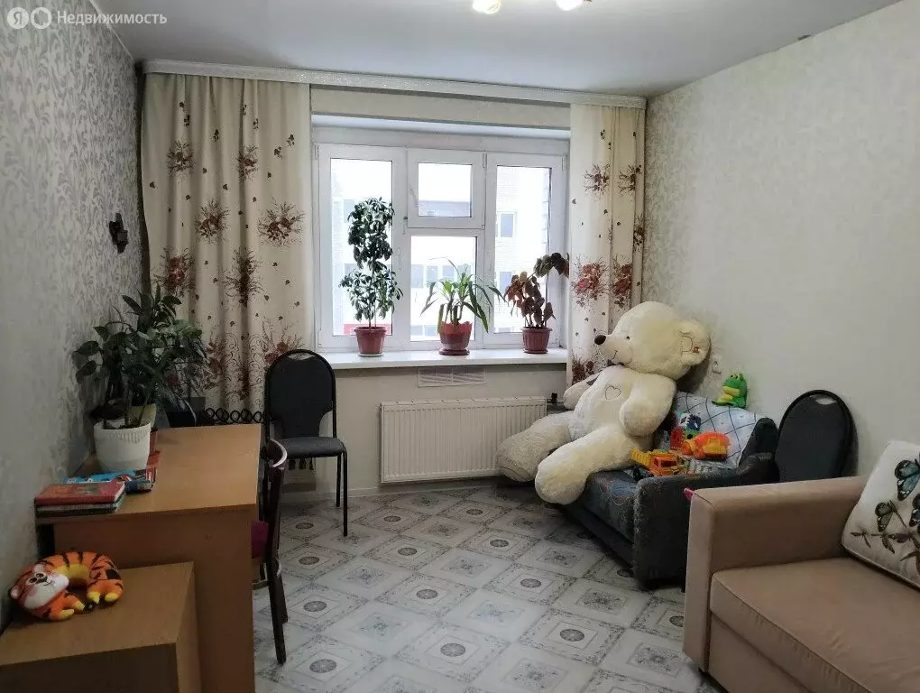 3-комнатная квартира: Киров, Мостовицкая улица, 4 (63.7 м) - Фото 0