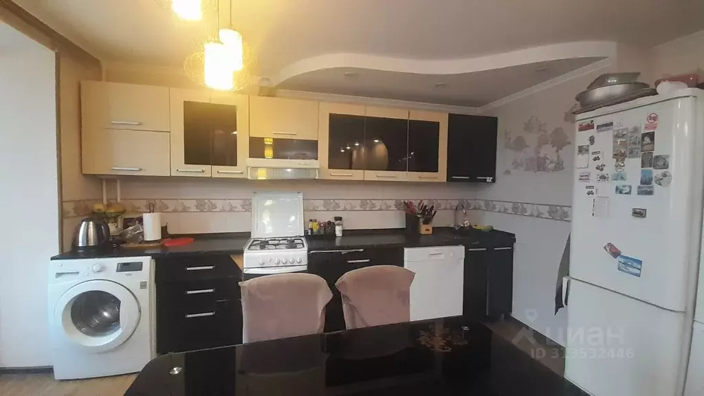 3-к кв. Крым, Евпатория ул. 9 Мая, 88 (66.0 м) - Фото 0