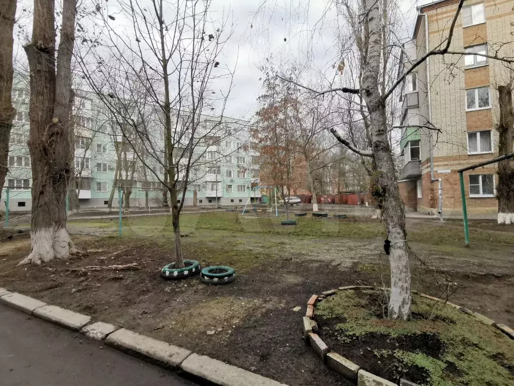 4-к. квартира, 60 м, 4/5 эт. - Фото 1
