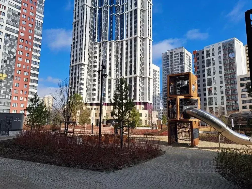 2-к кв. Свердловская область, Екатеринбург ул. Блюхера, 40А (72.0 м) - Фото 1