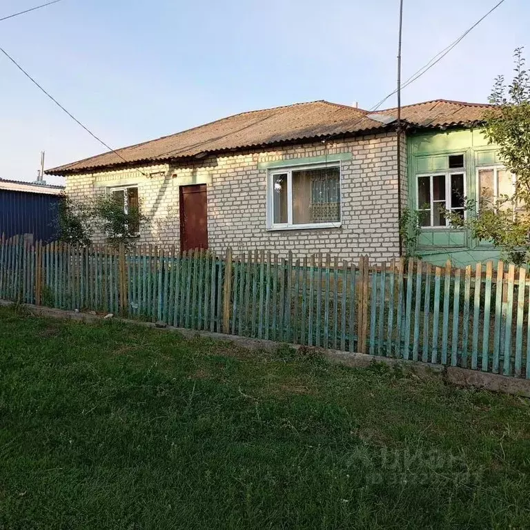 Дом в Саратовская область, Калининский район, Свердловское ... - Фото 2