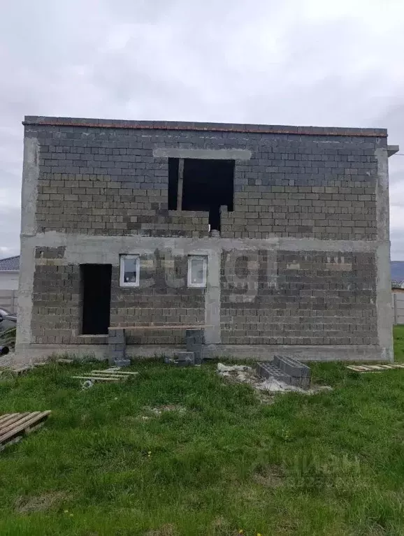 Дом в Крым, Симферопольский район, с. Доброе ул. Гранатовая (214 м) - Фото 1