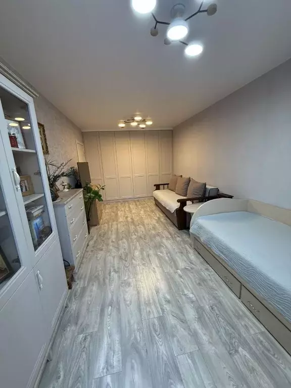 2-к кв. Волгоградская область, Волгоград ул. Расула Гамзатова, 19 ... - Фото 2