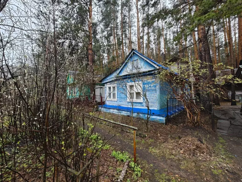 Дом в Свердловская область, Екатеринбург Сад имени Старых Большевиков ... - Фото 0