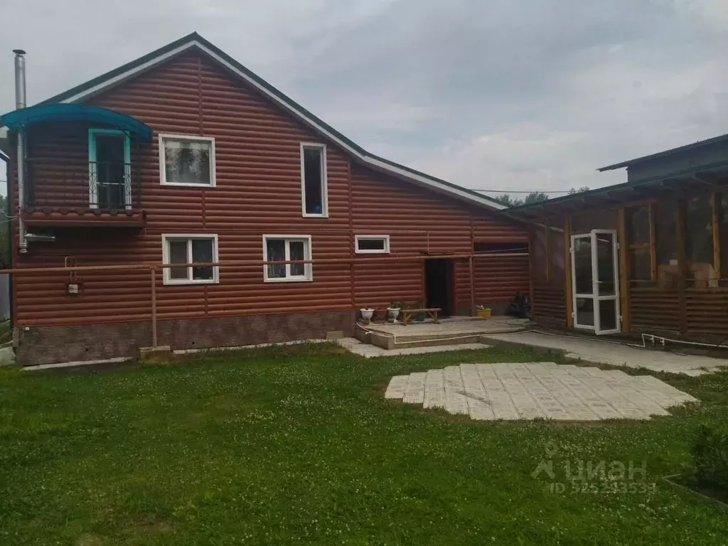 Дом в Свердловская область, Верх-Нейвинский пгт ул. Нагорная (170 м) - Фото 1