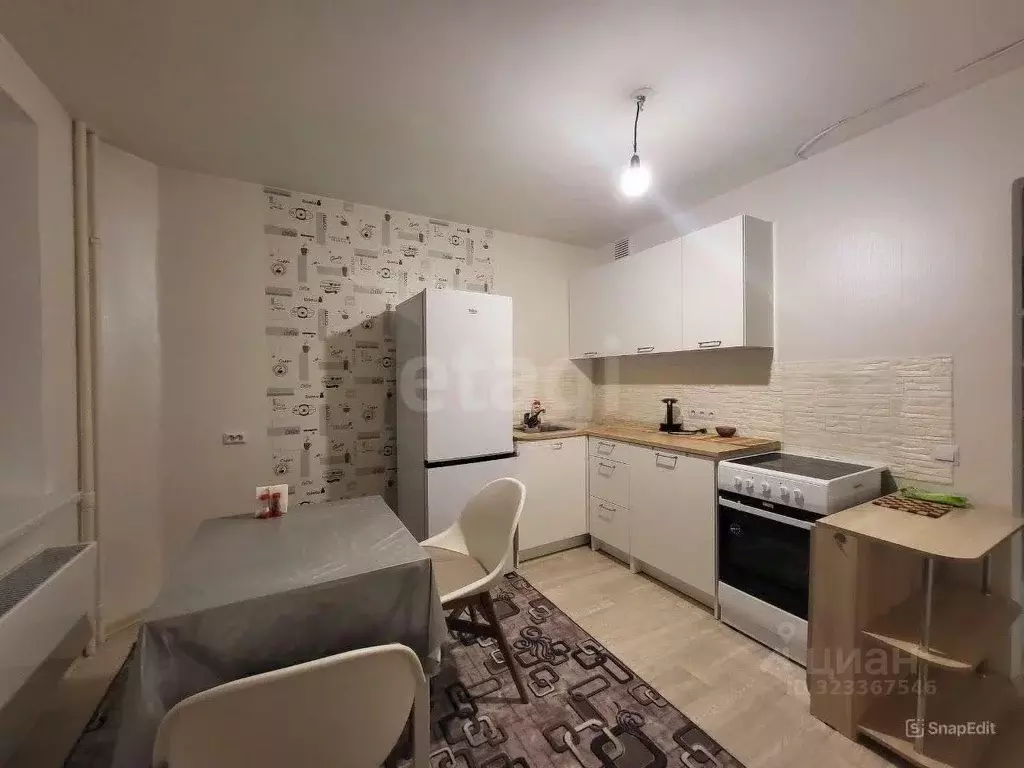 2-к кв. Тюменская область, Тюмень ул. Федюнинского, 56к2 (46.0 м) - Фото 1