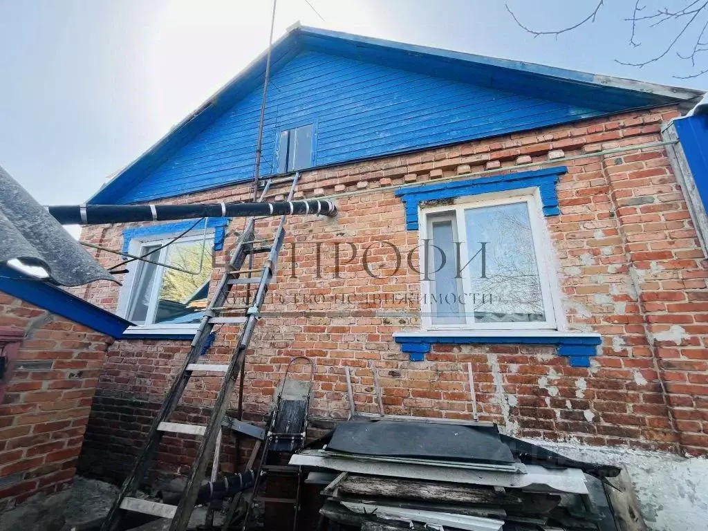 Дом в Белгородская область, Новый Оскол Коммунистическая ул. (53 м) - Фото 1