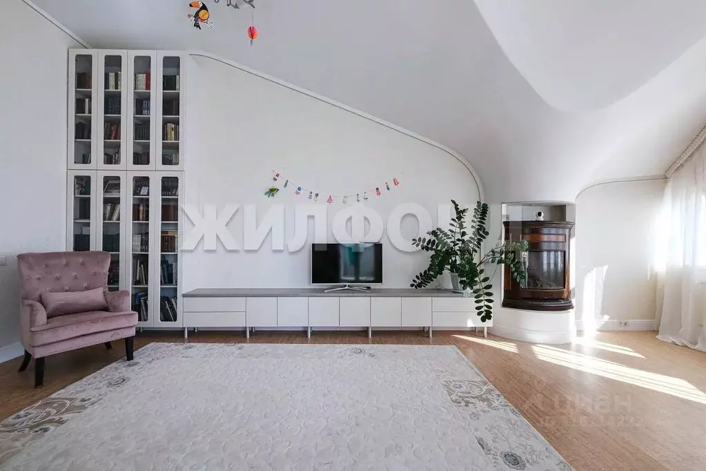 5-к кв. Новосибирская область, Новосибирск Ядринцевская ул., 18 (161.3 ... - Фото 1
