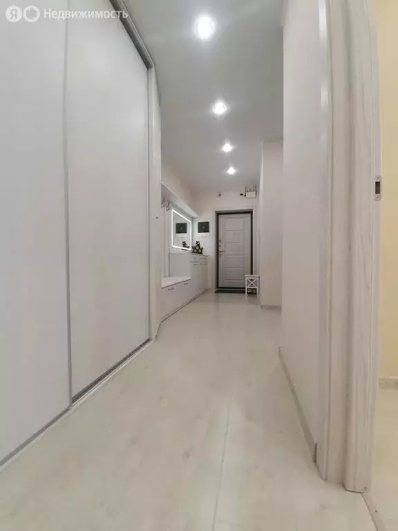 3-комнатная квартира: Уфа, улица Аксакова, 2 (108 м) - Фото 1